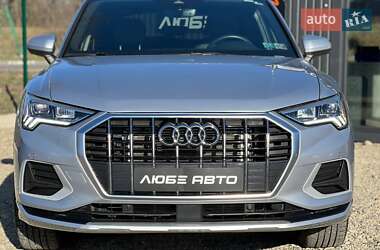 Внедорожник / Кроссовер Audi Q3 2022 в 