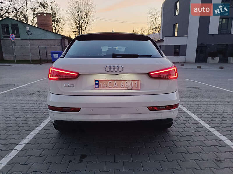 Внедорожник / Кроссовер Audi Q3 2017 в Львове