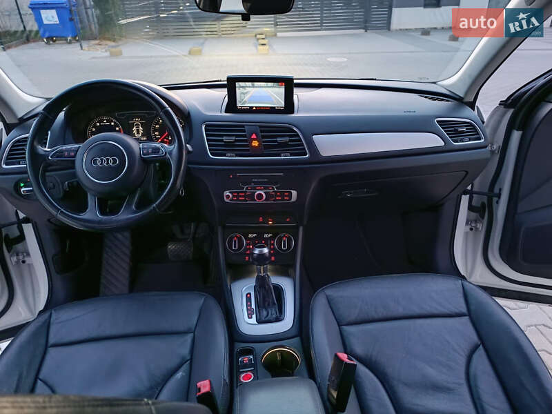 Внедорожник / Кроссовер Audi Q3 2017 в Львове