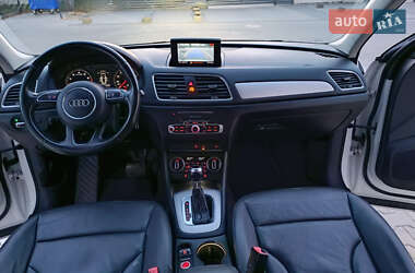 Внедорожник / Кроссовер Audi Q3 2017 в 