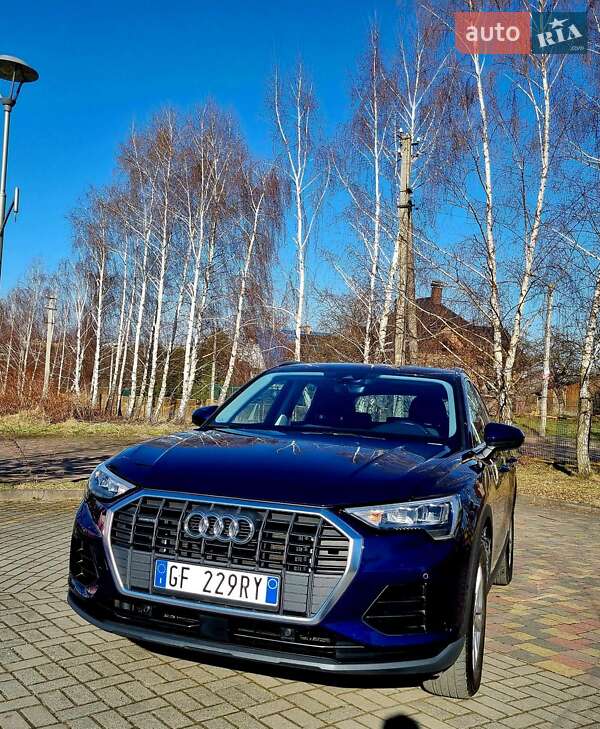 Внедорожник / Кроссовер Audi Q3 2021 в Трускавце