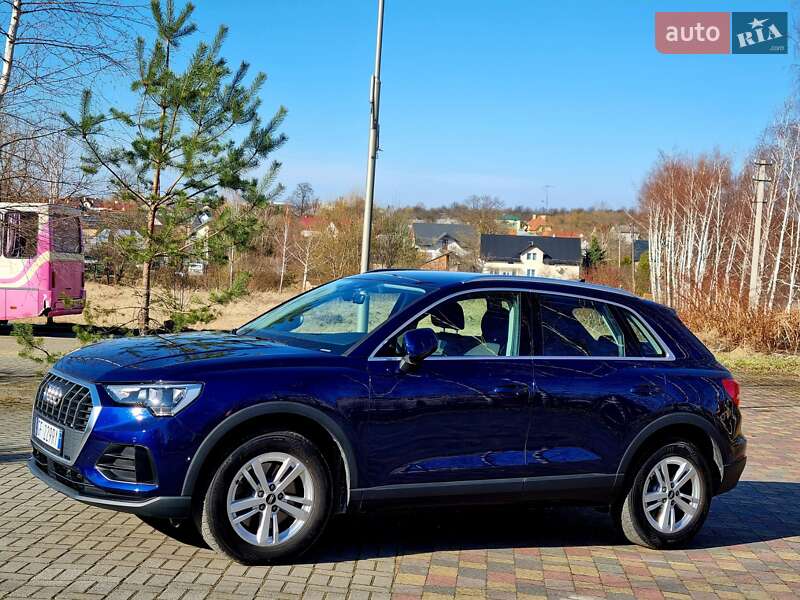 Внедорожник / Кроссовер Audi Q3 2021 в Трускавце
