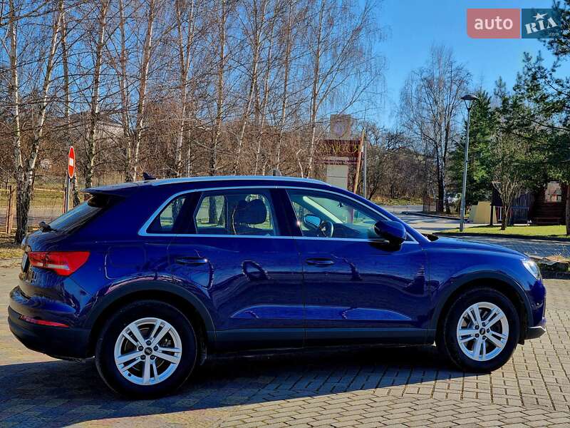 Внедорожник / Кроссовер Audi Q3 2021 в Трускавце