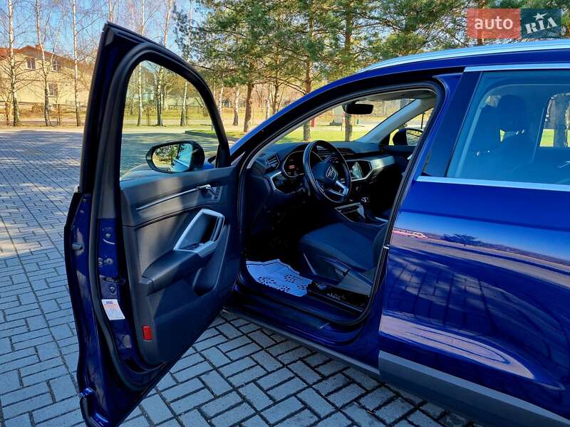 Внедорожник / Кроссовер Audi Q3 2021 в Трускавце