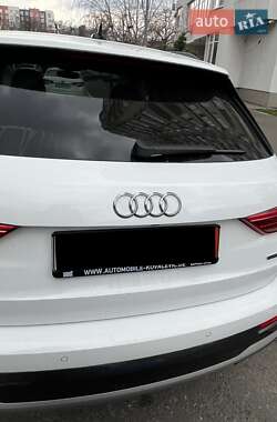 Внедорожник / Кроссовер Audi Q3 2021 в 