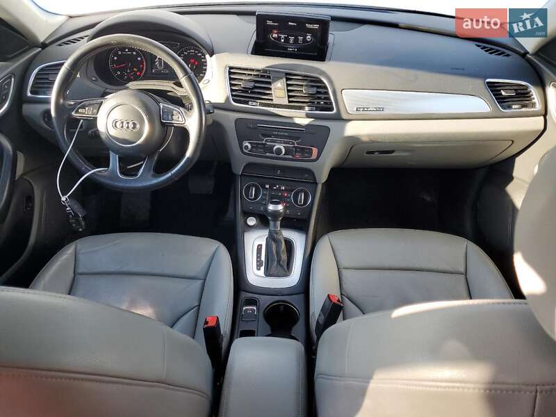 Внедорожник / Кроссовер Audi Q3 2016 в Киеве