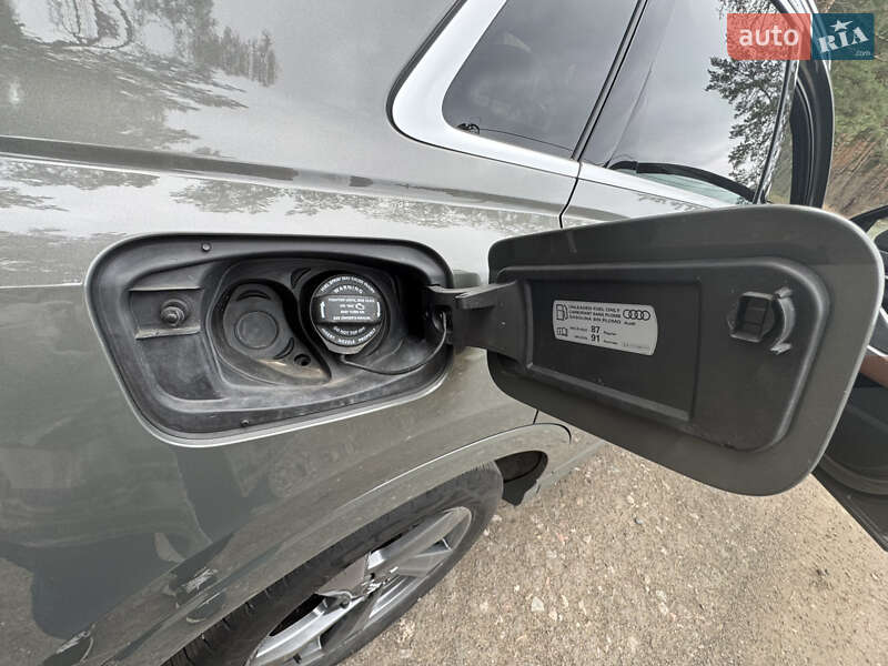 Внедорожник / Кроссовер Audi Q3 2019 в Киеве