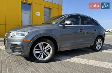 Внедорожник / Кроссовер Audi Q3 2016 в 