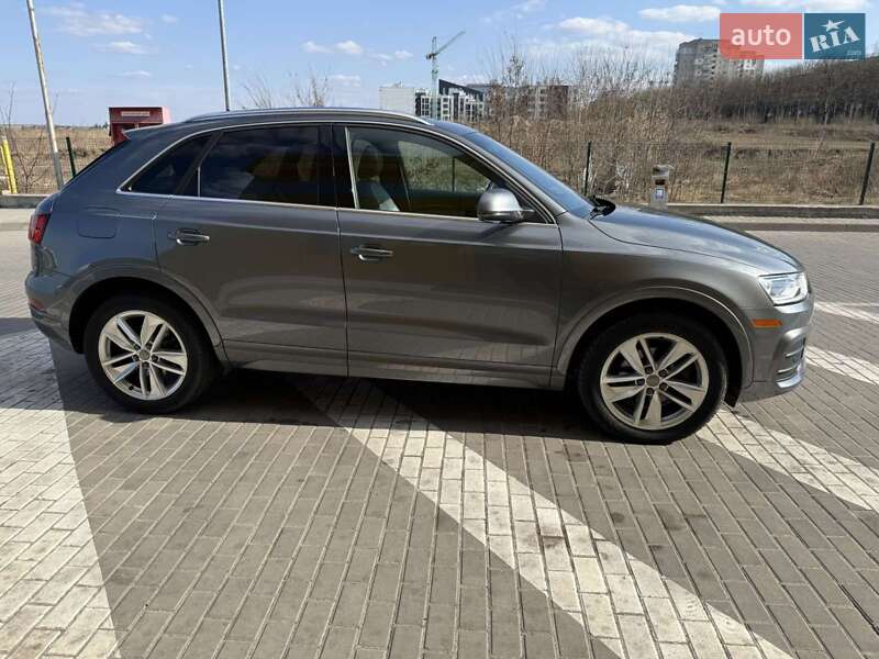 Внедорожник / Кроссовер Audi Q3 2016 в Ровно