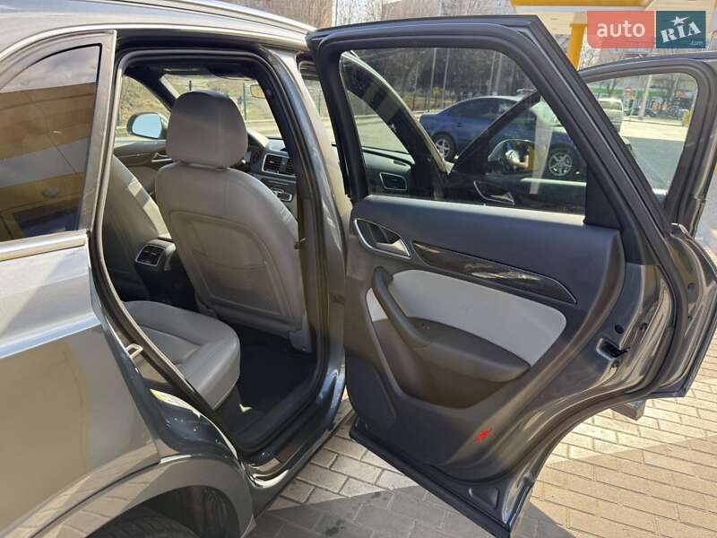Внедорожник / Кроссовер Audi Q3 2016 в Ровно