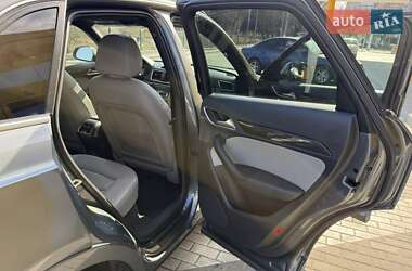 Внедорожник / Кроссовер Audi Q3 2016 в 