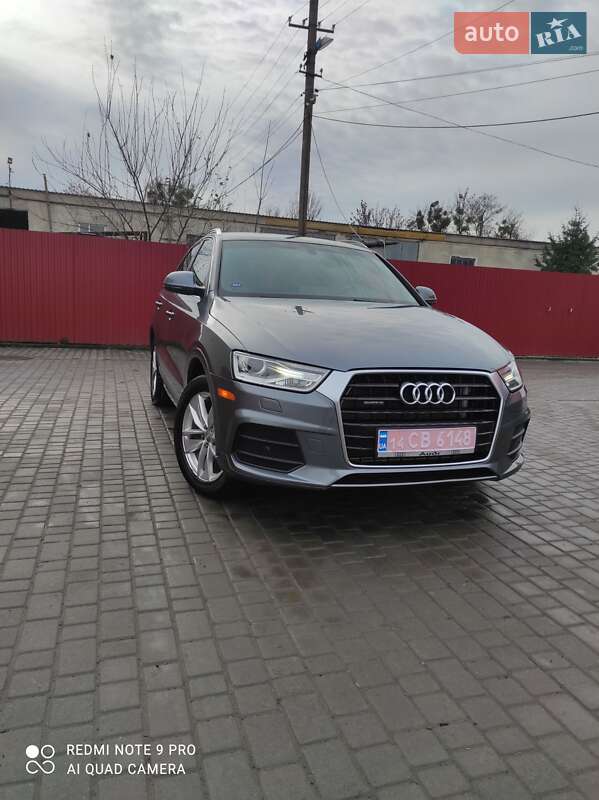 Внедорожник / Кроссовер Audi Q3 2015 в 
