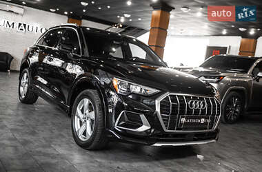 Внедорожник / Кроссовер Audi Q3 2019 в 