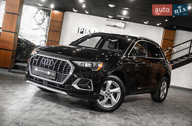Внедорожник / Кроссовер Audi Q3 2019 в 