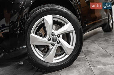 Внедорожник / Кроссовер Audi Q3 2019 в 