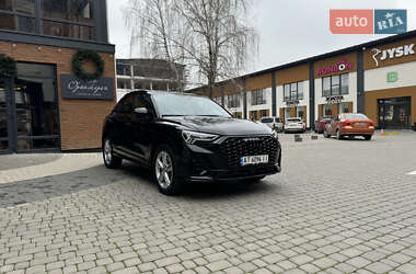Внедорожник / Кроссовер Audi Q3 2019 в 