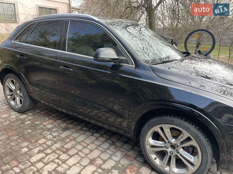 Внедорожник / Кроссовер Audi Q3 2015 в Днепре