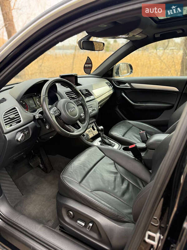 Позашляховик / Кросовер Audi Q3 2015 в Києві