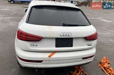 Внедорожник / Кроссовер Audi Q3 2017 в 
