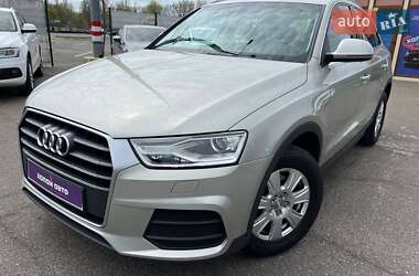 Позашляховик / Кросовер Audi Q3 2016 в 