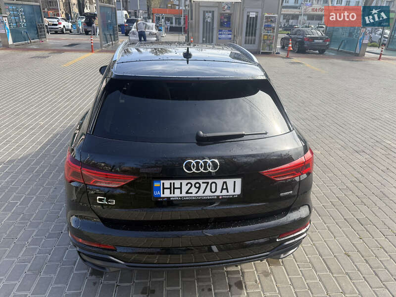 Внедорожник / Кроссовер Audi Q3 2022 в Одессе