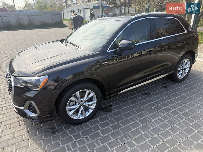Внедорожник / Кроссовер Audi Q3 2022 в Одессе