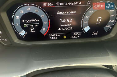 Внедорожник / Кроссовер Audi Q3 2022 в 