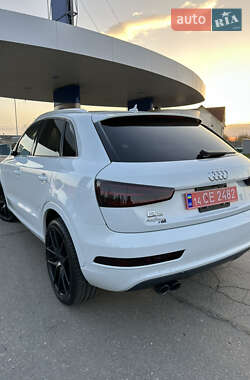 Внедорожник / Кроссовер Audi Q3 2015 в 