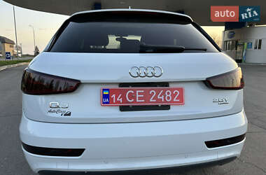 Внедорожник / Кроссовер Audi Q3 2015 в 