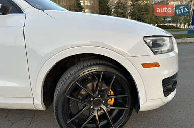 Внедорожник / Кроссовер Audi Q3 2015 в 