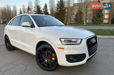 Внедорожник / Кроссовер Audi Q3 2015 в 