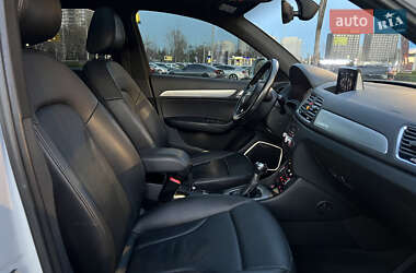 Внедорожник / Кроссовер Audi Q3 2017 в 