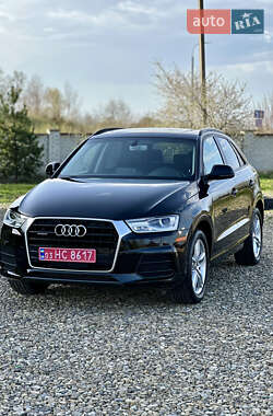 Позашляховик / Кросовер Audi Q3 2016 в 