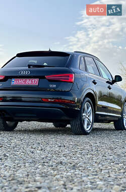 Позашляховик / Кросовер Audi Q3 2016 в 