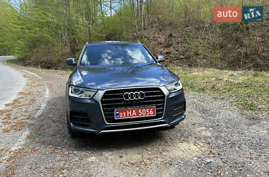 Позашляховик / Кросовер Audi Q3 2017 в 