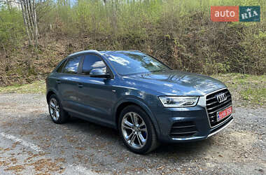 Позашляховик / Кросовер Audi Q3 2017 в 