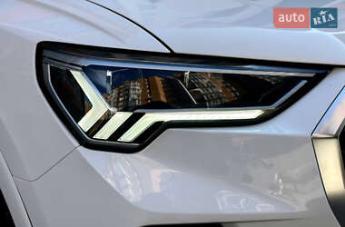 Внедорожник / Кроссовер Audi Q3 2021 в 