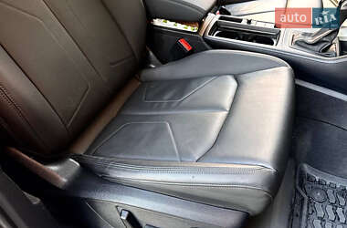 Внедорожник / Кроссовер Audi Q3 2021 в 