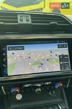 Внедорожник / Кроссовер Audi Q3 2019 в 