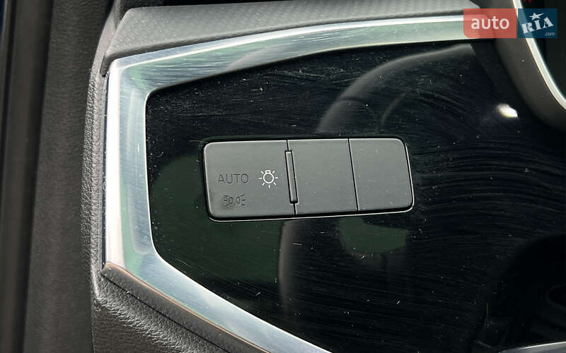Внедорожник / Кроссовер Audi Q3 2020 в Львове