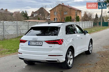Внедорожник / Кроссовер Audi Q3 2021 в 