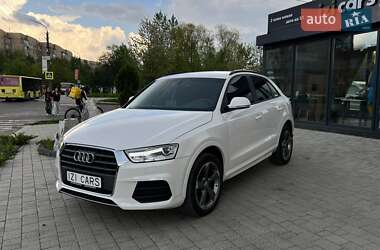 Позашляховик / Кросовер Audi Q3 2016 в 