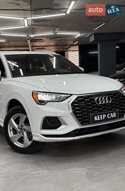 Внедорожник / Кроссовер Audi Q3 2019 в 