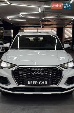 Внедорожник / Кроссовер Audi Q3 2019 в 