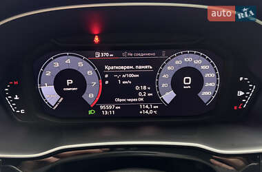 Внедорожник / Кроссовер Audi Q3 2019 в 