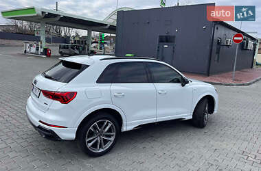 Внедорожник / Кроссовер Audi Q3 2021 в 