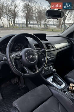 Внедорожник / Кроссовер Audi Q3 2012 в 