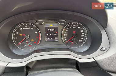 Внедорожник / Кроссовер Audi Q3 2012 в 