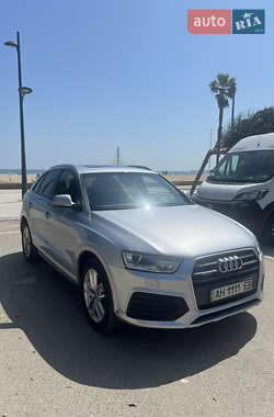 Позашляховик / Кросовер Audi Q3 2018 в 
