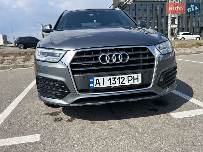 Внедорожник / Кроссовер Audi Q3 2015 в Киеве